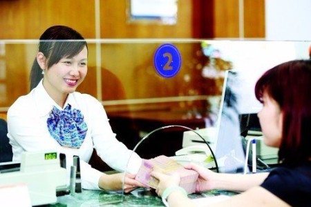 Bỏ trần lãi suất: Cân nhắc đến ổn định kinh tế vĩ mô