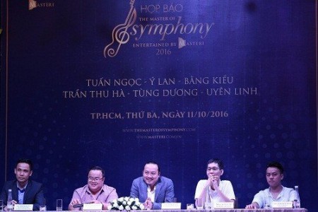 Masteri tổ chức chương trình nghệ thuật dành tặng khách hàng