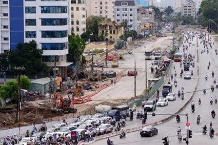 Đường Vành đai 2,5 (quận Hoàng Mai): Thi công dang dở, làm khổ bao người