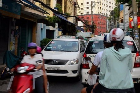 Chung cư trong hẻm: Quy hoạch và thực tế “vênh” nhau