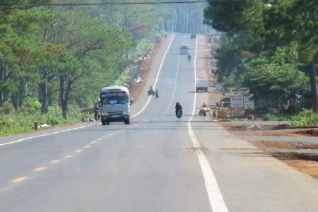 Yêu cầu xác định trách nhiệm của nhà thầu làm lún, nứt nhà dân