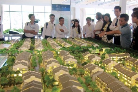 Cận tết, đất nền “mạnh tay” gom tiền