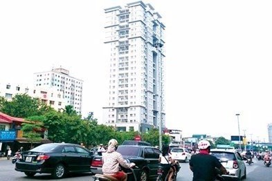 Những tòa nhà tái định cư bỏ hoang: Lãng phí và mù mờ trách nhiệm