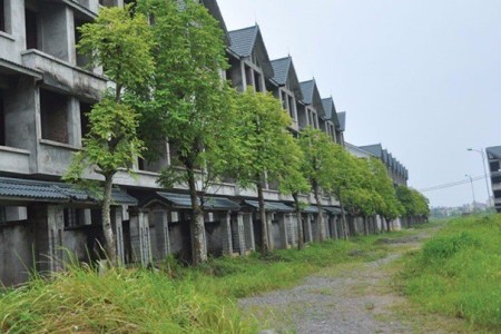 Hàng tồn bất động sản đang… vón cục