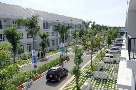 Phố Đông Village