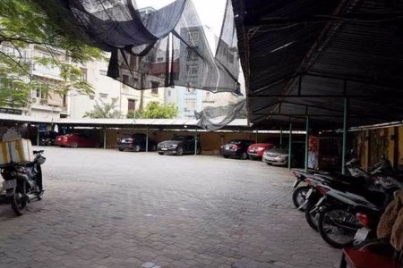 “Đất vàng” 76 Nguyễn Chí Thanh bỏ hoang giữa trung tâm Thành Phố