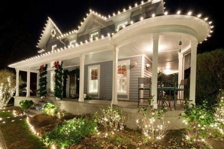 Đèn LED làm đẹp không gian ngoài trời, giúp bạn thêm tự hào với những vị khách nhờ vẻ đẹp lung linh ấm áp
