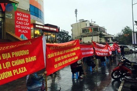 Hà Nội liên tiếp xảy ra nhiều vụ việc tranh chấp với mức độ khá căng thẳng ở các chung cư.