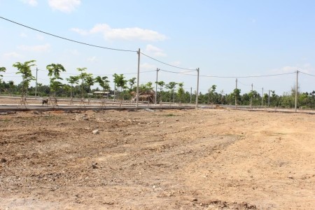 Đất nền Tp.HCM giá tăng cao, giao dịch thành công ít