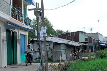 Nhà không có giấy tờ pháp lý ....cũng đắt như tôm tươi