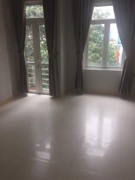 Q.1, Ngã 6 Phù Đổng, tìm người ở gép, Đủ tiện nghi: 1.2TR/ TH