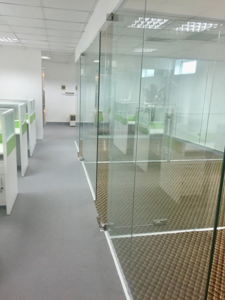 CHo thuê văn phòng 152 Phó Đức Chính-Cửa Bắc, Ba Đình, 12 tầng, Dt 75m2 giá 15tr đã gồm Phí dịch vụ