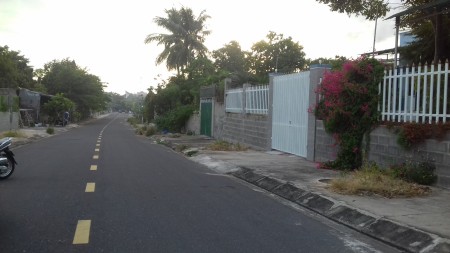Cho thuê 279m2 đất Nguyễn Thiện Thuật ngay Trung Tâm Cam Ranh 2tr/tháng