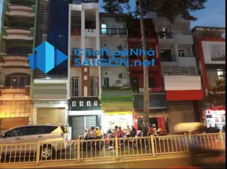 Cho thuê nhà nguyên căn MT đường Trần Hưng Đạo, Quận 5