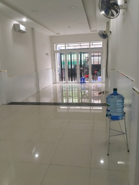 Nhà 556 Đoàn Văn Bơ, p14 Q 4 mặt tiền mới xây xong cho thuê đề KD và làm văn phòng