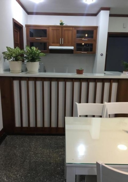 Cần bán căn hộ tại Phú Hoàng Anh, diện tích 129m2, giá 2.45 tỷ. LH:0938 011 552