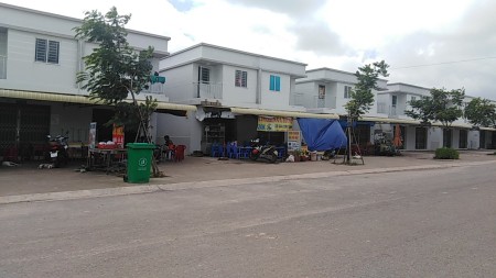 Chính chủ cần bán lô đất 1600m2,giá 490tr,sổ hồng riêng