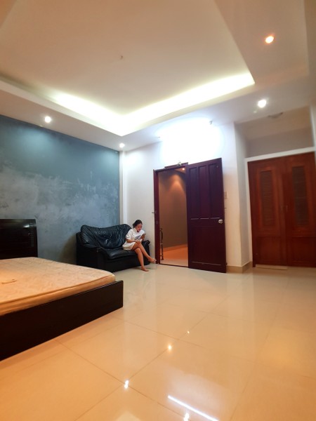 Phòng lớn 50m2 2PN WCR GTD HXH 234 Lê Đức Thọ 5tr