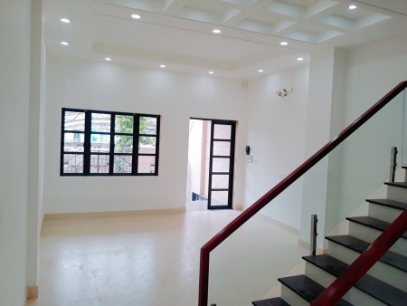 Mặt bằng kinh doanh vị trí cực đẹp Cityland Park Hills lối đi riêng ở lại được