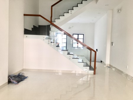 Cho thuê nhà nguyên căn Cityland Park Hills có hầm mới hoàn thiện