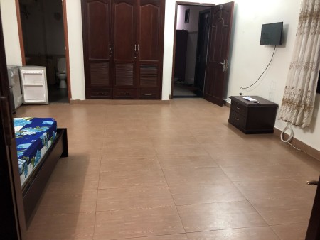 Phòng trọ đầy đủ nội thất đẹp y hình, Khu biệt thự sang trọng, Không thu phí xe