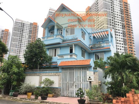 Villa sân vườn, hồ bơi 12/2A Đường số 4, Phường Bình An