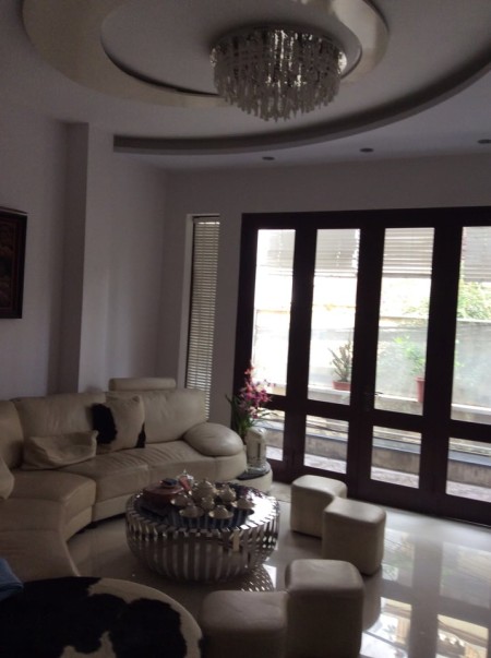 Cho thuê gấp nhà Phố huế 100 m2, 3 tầng bay trong ngày