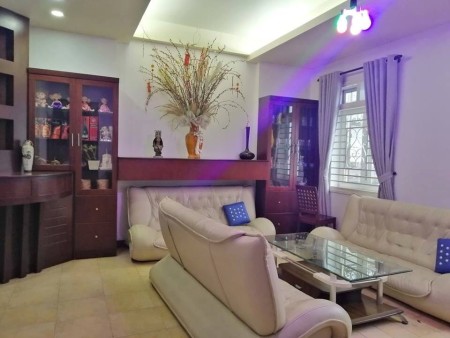 Bán nhà đường Hồng Hà, Tân Bình, 10x20m, cần bán trước tết