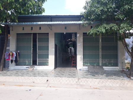 Nhượng lại 4 dãy nhà trọ, DT 600m2 (20x30m) thu nhập hơn 30tr/tháng, đối diện KCN