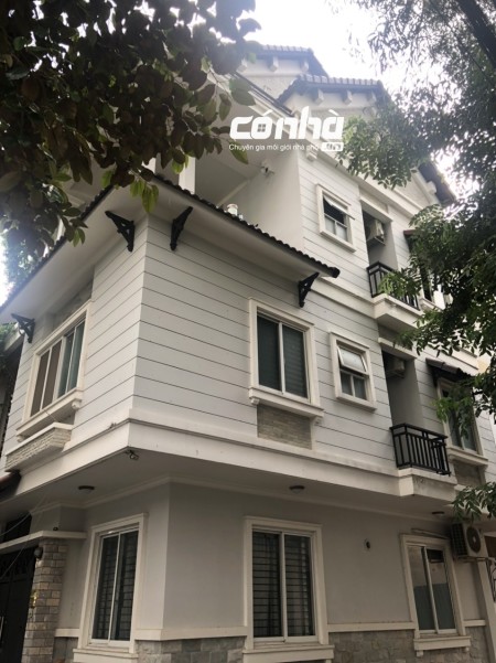 Nhà thuê góc 2 mặt tiền hẻm Yên thế, phường 2, Tân Bình. DT 6x15m, 3 lầu, khu sân bay_ có nhà