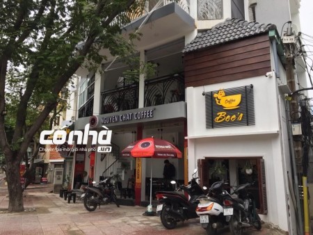 Cho thuê nhà mặt tiền bờ kênh Nhiêu lộc, Đường Trường Sa, phường 17, quận Phú Nhuận. Ngang 15m _ có nhà