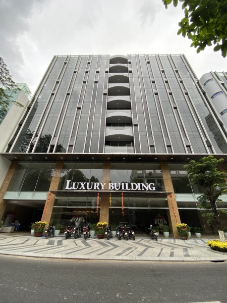Cho thuê văn phòng đường Trần Phú, diện tích 780m2. LH hotline: 098.20.999.20