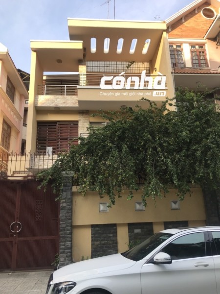 Cho thuê nhà nguyên căn mặt tiền đường Hoa Đào, Phú Nhuận. DT : 8x18m, 2 lầu _ có nhà