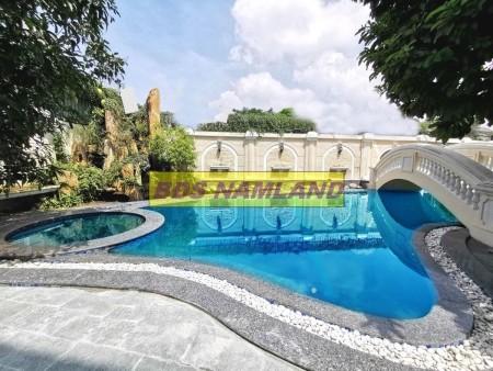 Villa Thảo Điền, sân vườn hồ bơi 15x25 5pn hiện đại