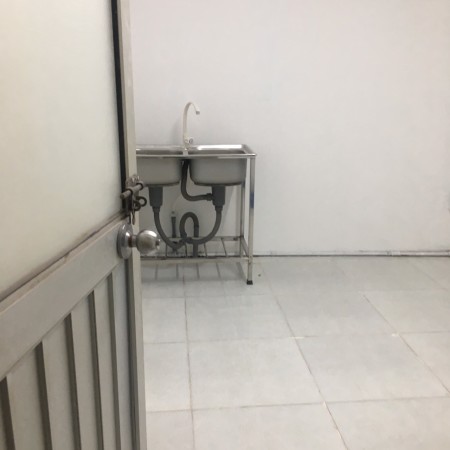 PHÒNG GIÁ RẺ, KHOẢNG 1-2 NGƯỜI Ở, GIỜ TỰ DO GẦN NGÔ TẤT TỐ