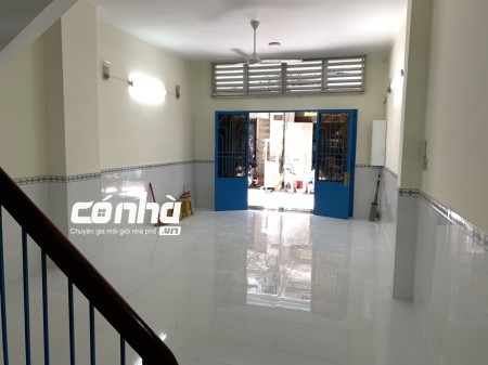 Nhà thuê nguyên căn đường Sư Vạn Hạnh, Phường 12, Quận 10. DT 5x15m, 3 lầu _ CÓ NHÀ