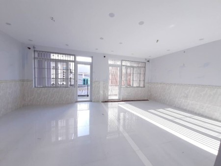 Nhà độc tôn giá rẻ phú nhuận HXH giá rẻ bằng gò vấp, chỉ nhỉnh 70tr/m2