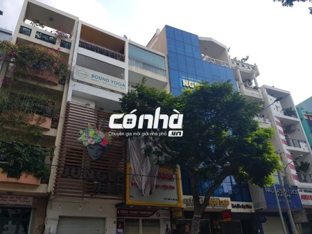 Cho thuê nhà nguyên căn mặt tiền đường Cao Thắng, Quận 10. Nhà 4 lầu _ CÓ NHÀ