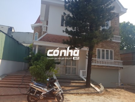 Cho thuê nhà nguyên căn khu cư xá Bắc Hải, Quận 10. DT 32x24m _ CÓ NHÀ
