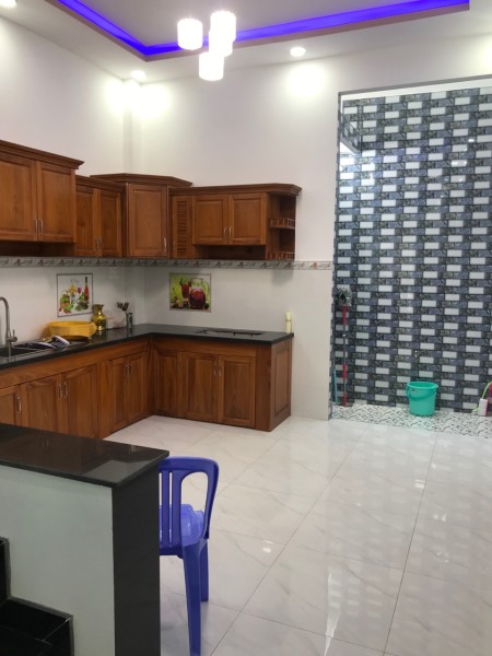 Nhà cho thuê nguyên căn hẻm 9m đường Lê Văn Quới giá 15tr