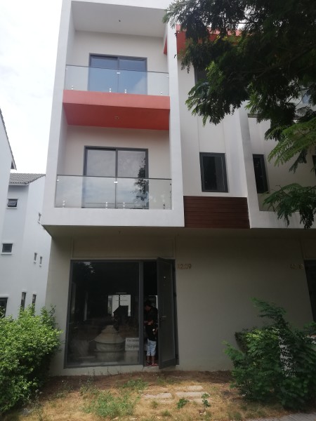 Chính chủ bán gấp căn Shophouse dự án River Park Quận 9