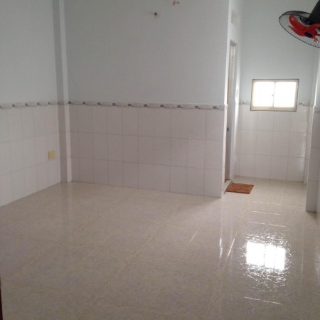 Cho thuê 2 phòng trọ Ngọc Lâm, Long Biên giá 1,1tr và 1,4tr/tháng