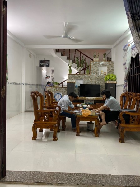 TUỔI ĐÃ CAO, Tôi Bán Gấp CĂN NHÀ 1 TRỆT 1 LẦU VÀ 300M2 ĐẤT Để Về Quê SInh Sống