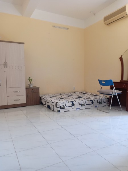 Phòng máy lạnh Q.7, giờ giấc tự do, vào ở ngay.