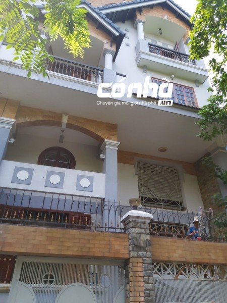 Cho thuê nhà mặt tiền đường Cửu Long, phường 2, Tân Bình. DT 9x15m, 3 lầu _ CÓ NHÀ