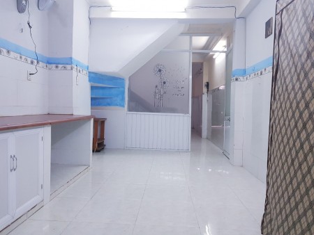 Phòng dàn bếp, đối diện BXMD, Bình Thạnh