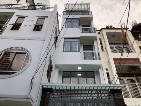 Homestay cao cấp Đường Bến Vân Đồn Q4 chỉ 1,5 triệu/người (trọn gói tất cả phí).
