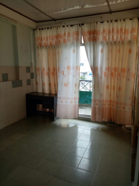 PHÒNG BAN CÔNG LỚN THOÁNG MÁT GẦN CÔNG VIÊN HOÀNG VĂN THỤ