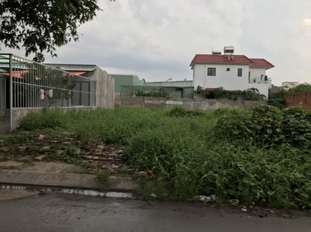 Bán đất chính chủ 200m2 trong khu công nghiệp tiện xây trọ. Giá bán 800 triệu (thương lượng)