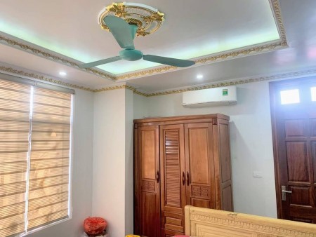 Bán gấp nhà Phố Yên Hòa 65m ô tô gần nhà Giá 4 tỷ. LH 0975626023